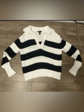 Aqua Navy and White Striped V-Neck Collared Sweater